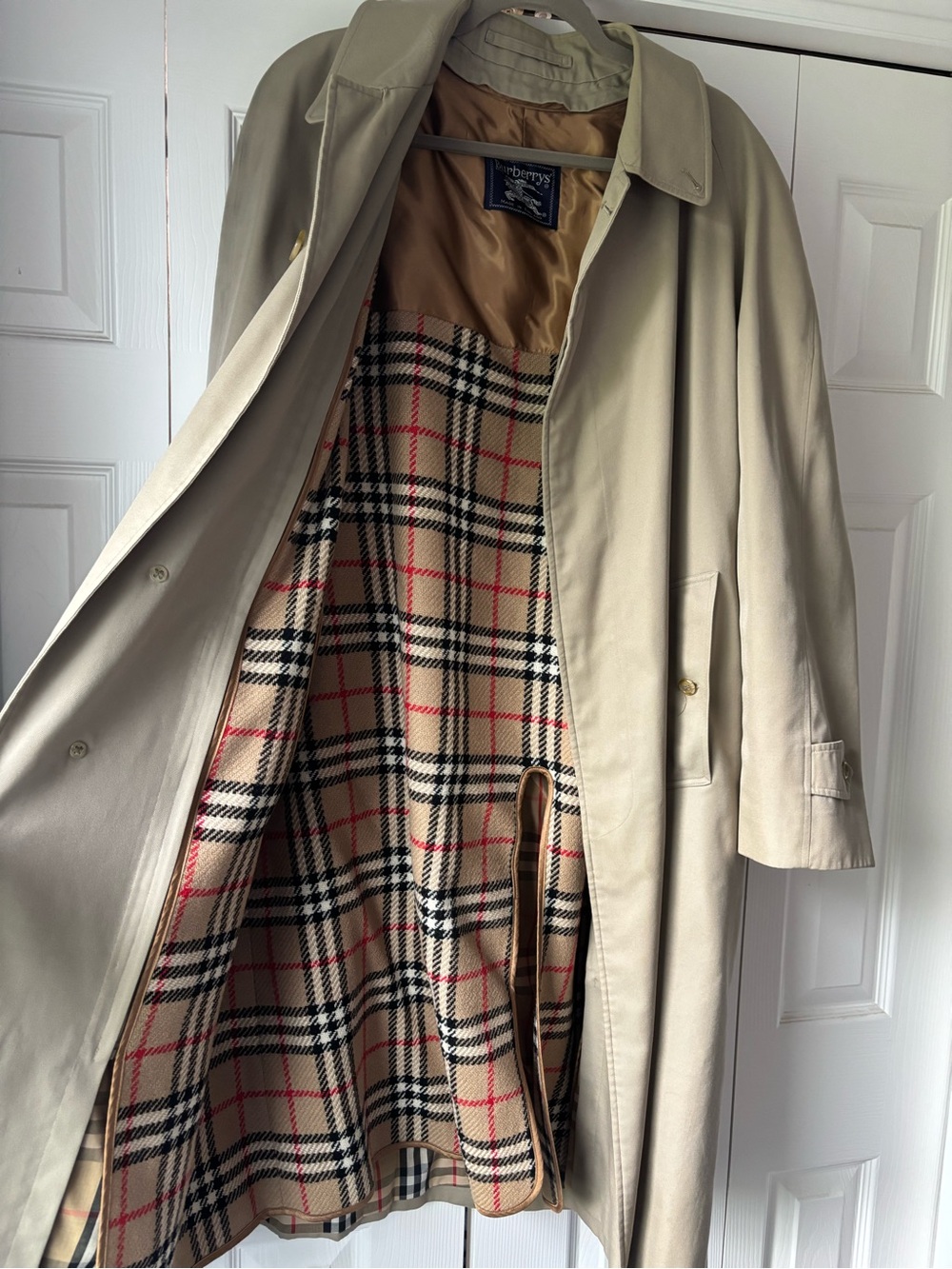 Burberry Men’s Trench Coat - Picture 2 of 8
